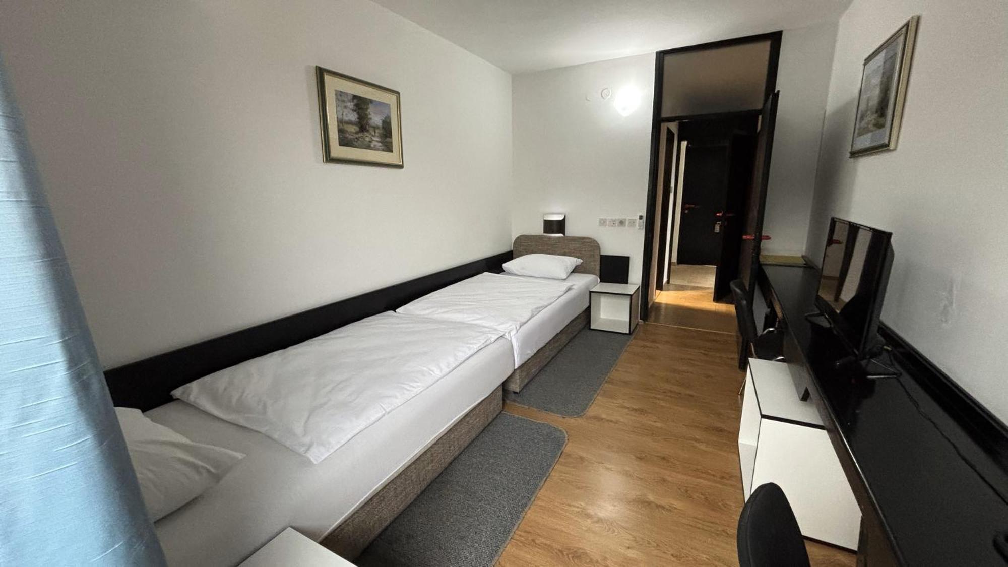 Hotel Park Nasice Buitenkant foto